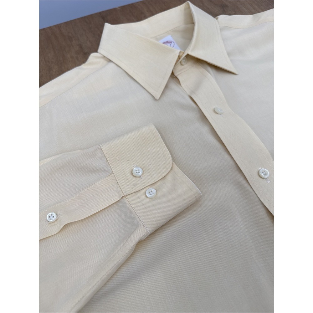 Brooks Brothers 346 Long Sleeve Dress Shirt Men's 16 34/35 Yellow Casual Preppy - Picture 3 of 9